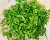 A picture of step 3 of Harusame, onion and lettuce salad with mayonnaise dressing.