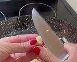 Foto del paso 5 de la receta: Arroz negro 🦑 con mayonesa de ajo🧄!