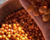 A picture of step 1 of Aloo-Chana dry sabzi.
