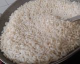 A picture of step 1 of Puffed Rice Snack (Lasaniya Mumra Chavana).