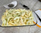 A picture of step 4 of Apple Crisp with Oat Crumble Topping.