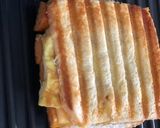 A picture of step 8 of Grilled Cheesy Chicken Sausage Egg Omelette Sandwich.