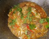 รูปขั้นตอนการทำที่ 6 ของ ผัดเผ็ดปลาช่อนหน้อไม้ส้ม