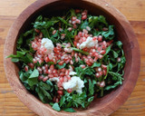 Foto del paso 2 de la receta: Ensalada de berros con granada y nuez