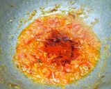 A picture of step 4 of Chettinad chicken curry.