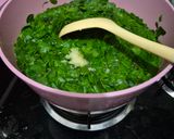 Foto langkah ke 2 dari resep Urap Daun Kelor Khas Bali.