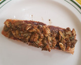 Foto del paso 3 de la receta: Salmón con salsa de pepitas y mostaza