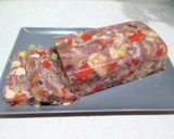 Foto del paso 8 de la receta: Terrina de mezclas de carnes en gelatina naturalpara la Nochebuena