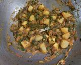 A picture of step 3 of Lasooni Aloo Palak !!.
