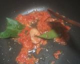 Foto langkah ke 2 dari resep Telur Ceplok Kuah Santan Pedas.