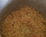 A picture of step 4 of Brown rice sweet vermicelli.