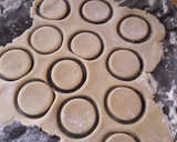 Foto del paso 4 de la receta: Galletitas de vainilla súper económicas!