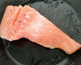 Foto del paso 6 de la receta: Acelgas rojas rehogadas con salmón