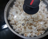 Foto del paso 2 de la receta: Palomitas de maíz caseras y bañadas en chocolate 🍿🍿🍿🍿🍫🍫🍫