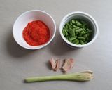 Foto langkah ke 2 dari resep Sambal Goreng Udang Buncis.