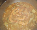 Foto del paso 5 de la receta: Estofado de alcachofas, patatas y langostinos