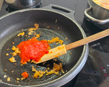 Foto del paso 5 de la receta: Arroz meloso con gambas y pimiento rojo