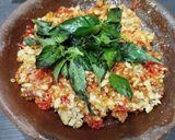 Foto langkah ke 7 dari resep Sambal Penyet Tempe Kemangi.