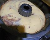 Foto langkah ke 4 dari resep Marmer Cake.