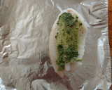 Foto del paso 1 de la receta: Pescado al pesto en freidora de aire con ensalada