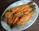 Foto langkah ke 5 dari resep Mangut Lele Pedas.