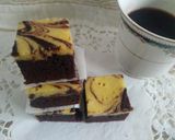 Foto langkah ke 6 dari resep Cream cheese marble brownies.