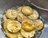 A picture of step 6 of Methi wheat papdi.