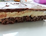 Kekszes mogyorókrémes torta (Nanaimo szelet) recept fázis 7 fotója