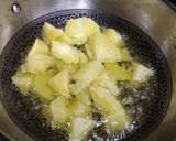 A picture of step 2 of Green peas potato sabji.