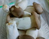 Gambar langkah 1 resipi King Oyster Mushroom Kacang Buncis.