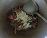 Foto langkah ke 4 dari resep Daging Sapi Masak Bombay.