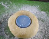 Foto langkah ke 4 dari resep Donat kentang.