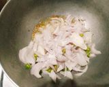 A picture of step 3 of Schezwan Dosa.