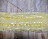 Foto del paso 1 de la receta: Barritas hojaldradas de anchoas caseras