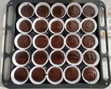 Foto langkah ke 4 dari resep Brownies Cup Shiny Crust.