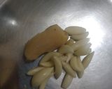 A picture of step 1 of Poori with kurma.