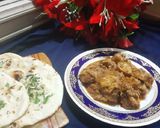 A picture of step 3 of Chicken masala with tawa garlic naan.