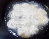 A picture of step 4 of Flowery twisted Nimki.