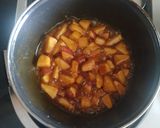 A picture of step 5 of "Caramel Apple Milk Pudding".