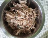 Foto langkah ke 1 dari resep Suir Pindang Tongkol Pedas.