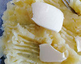 Foto del paso 3 de la receta: Bolas de patata con jamón y queso