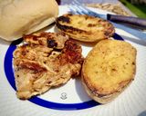 Foto del paso 5 de la receta: Cuarto trasero de pollo marinado con patatas asadas