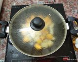 A picture of step 3 of Pumpkin Coconut Curry.