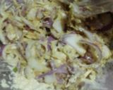 A picture of step 2 of Sujji Piyaz Pakora.