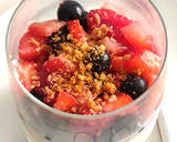 Foto del paso 4 de la receta: Vasos de queso y frutos rojos