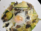 Nido de calabacín y champiñones