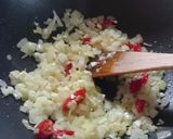 Foto langkah ke 2 dari resep Tropical Nasi Goreng (dgn nanas).