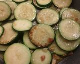 Foto del paso 2 de la receta Ensalada templada de Rosa y Calabacín