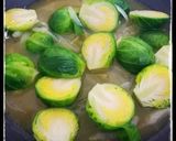 Foto del paso 2 de la receta: Ensalada caliente de repollitos de Bruselas