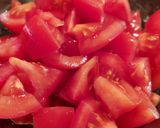 Joghurtos paradicsomsaláta recept fázis 1 fotója